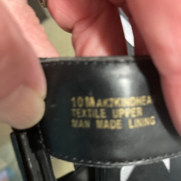 Sandals - Picture 4 of 5